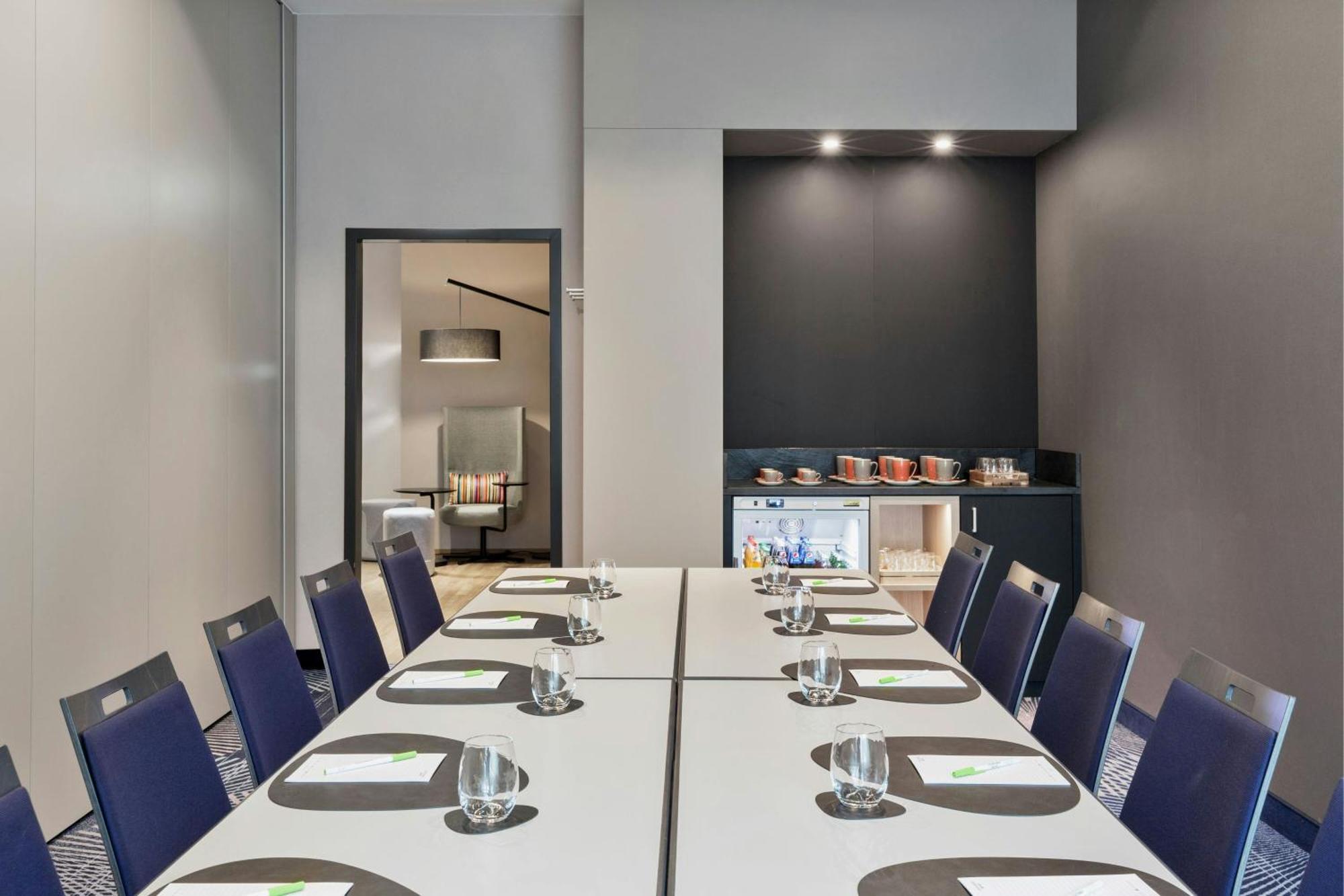 Courtyard By Marriott Oberpfaffenhofen Munich South Hotel Gilching