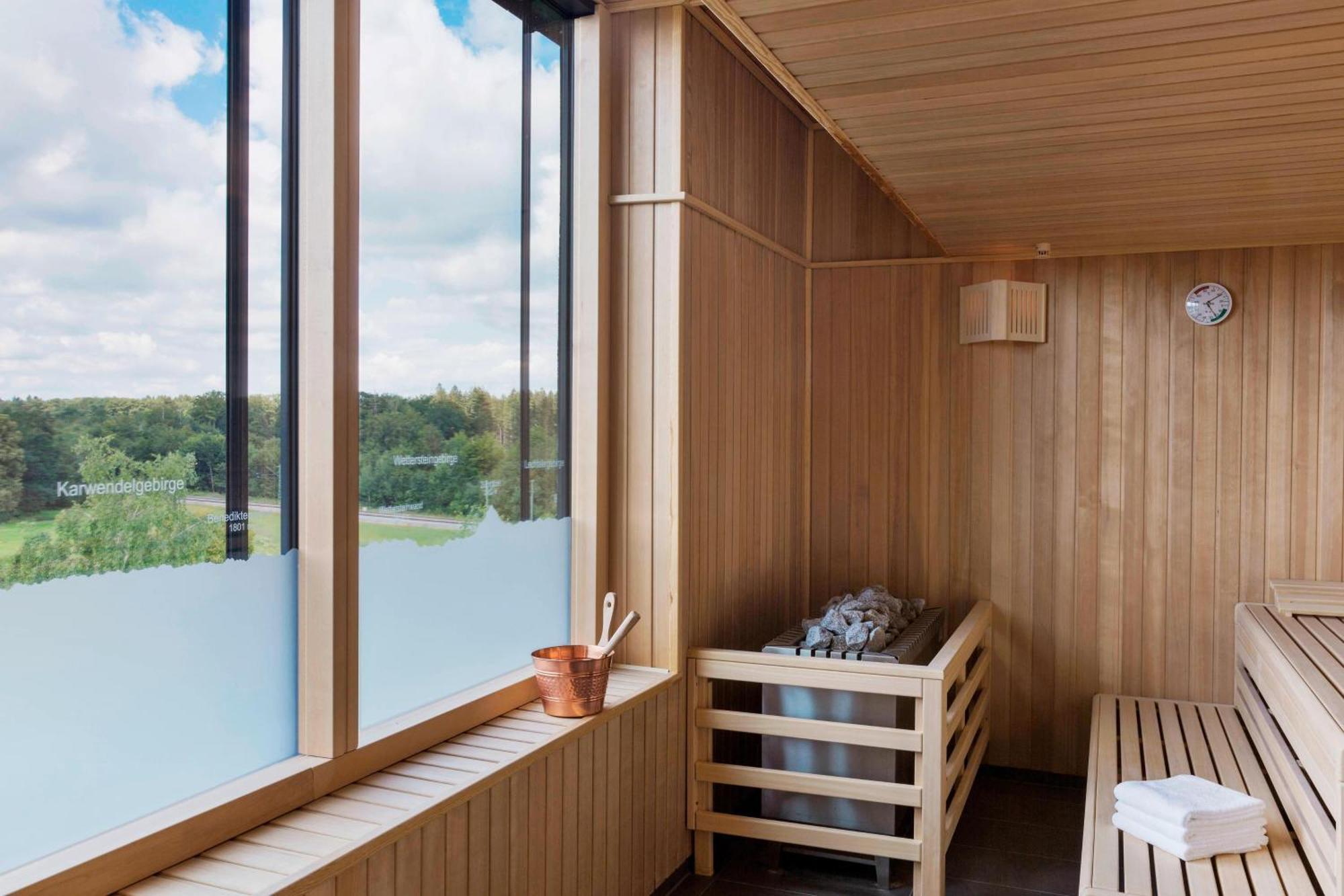 Hotel Courtyard By Marriott Oberpfaffenhofen Munich South Gilching