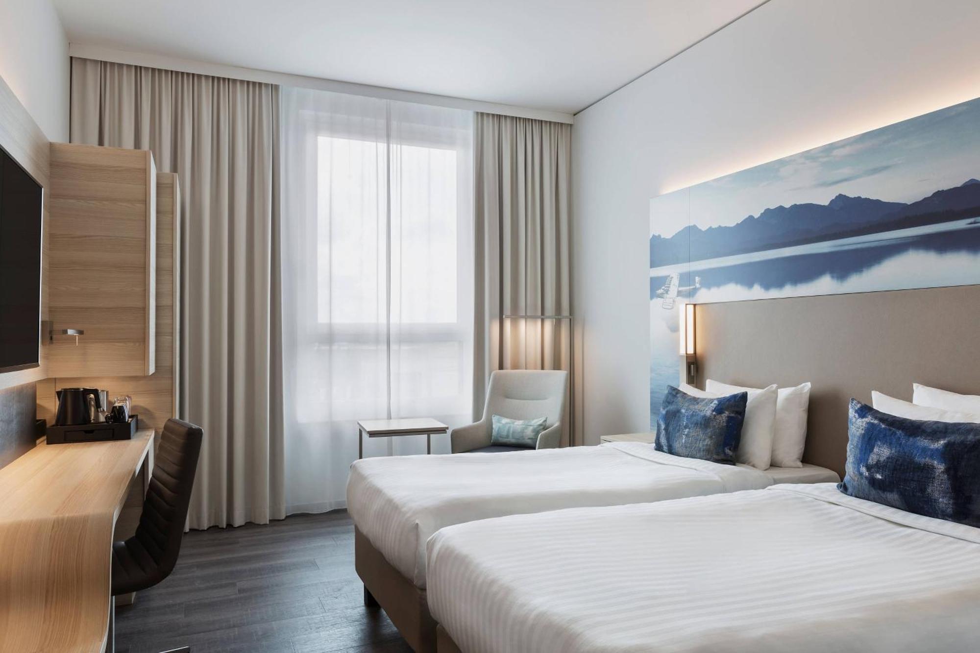 Courtyard By Marriott Oberpfaffenhofen Munich South Hotel Gilching