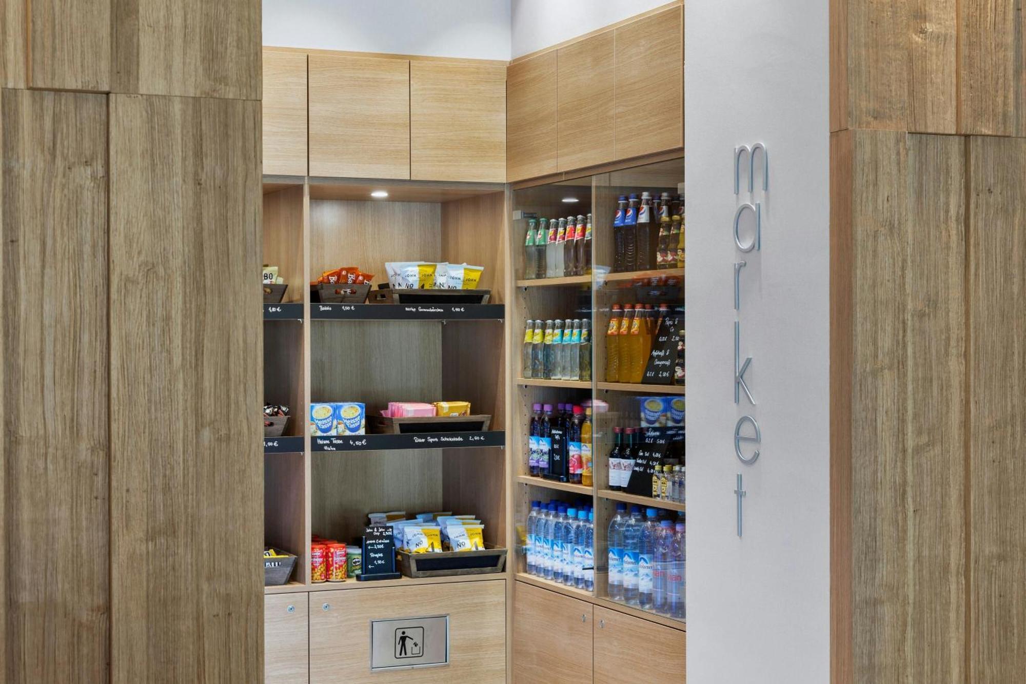 Отель Courtyard By Marriott Oberpfaffenhofen Munich South 4*