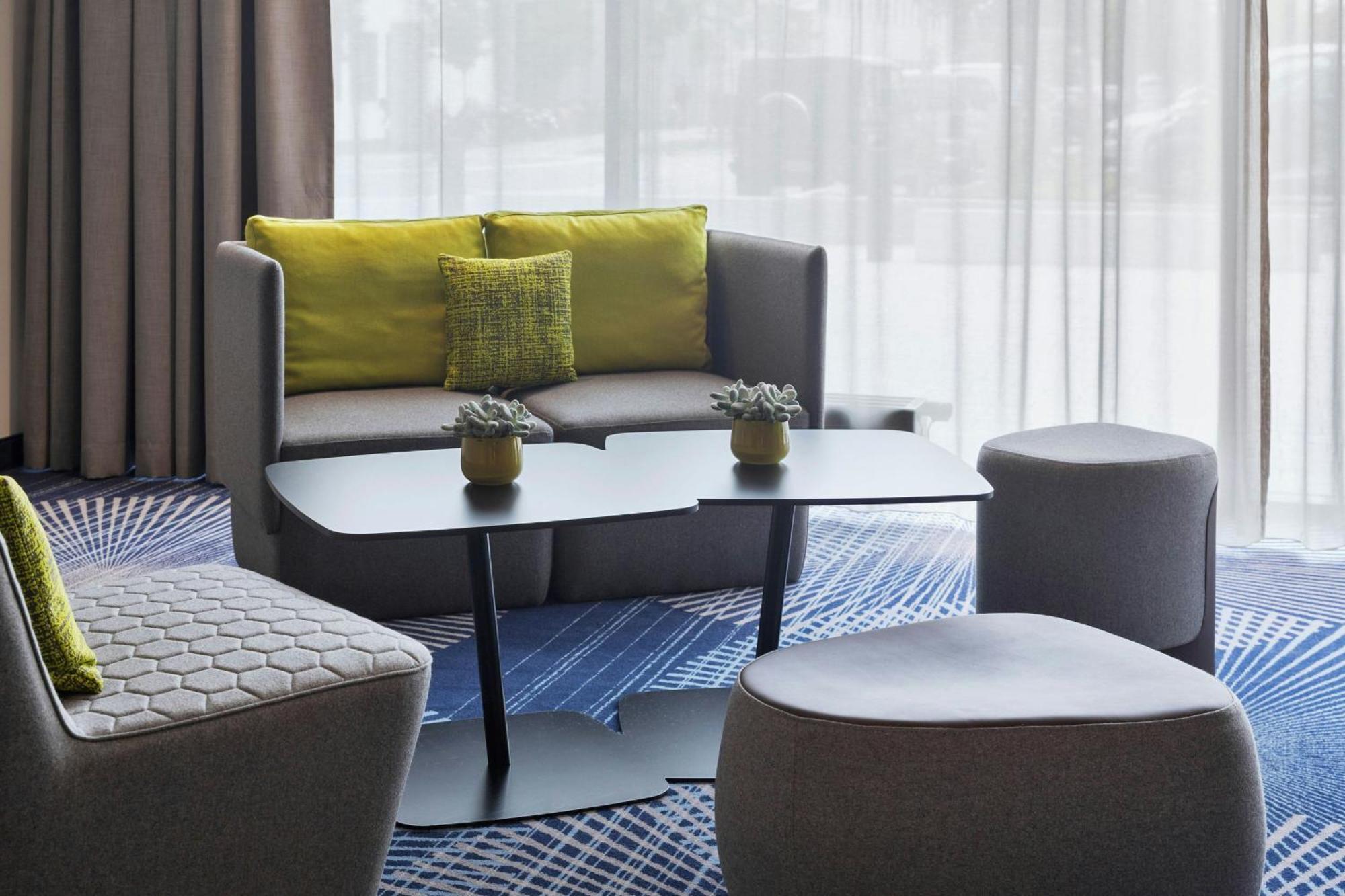 Courtyard By Marriott Oberpfaffenhofen Munich South Hotel Gilching